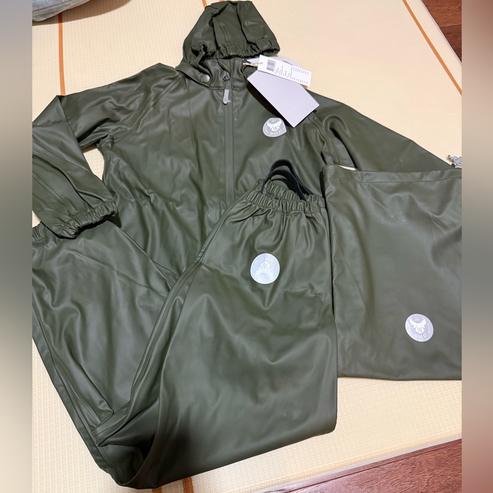 Boy Wheat RAINWEAR CHARLIE SET - read description